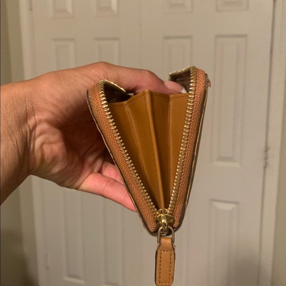 MCM Cognac Leather Pouch with Logo Pattern - Picture 3 of 6